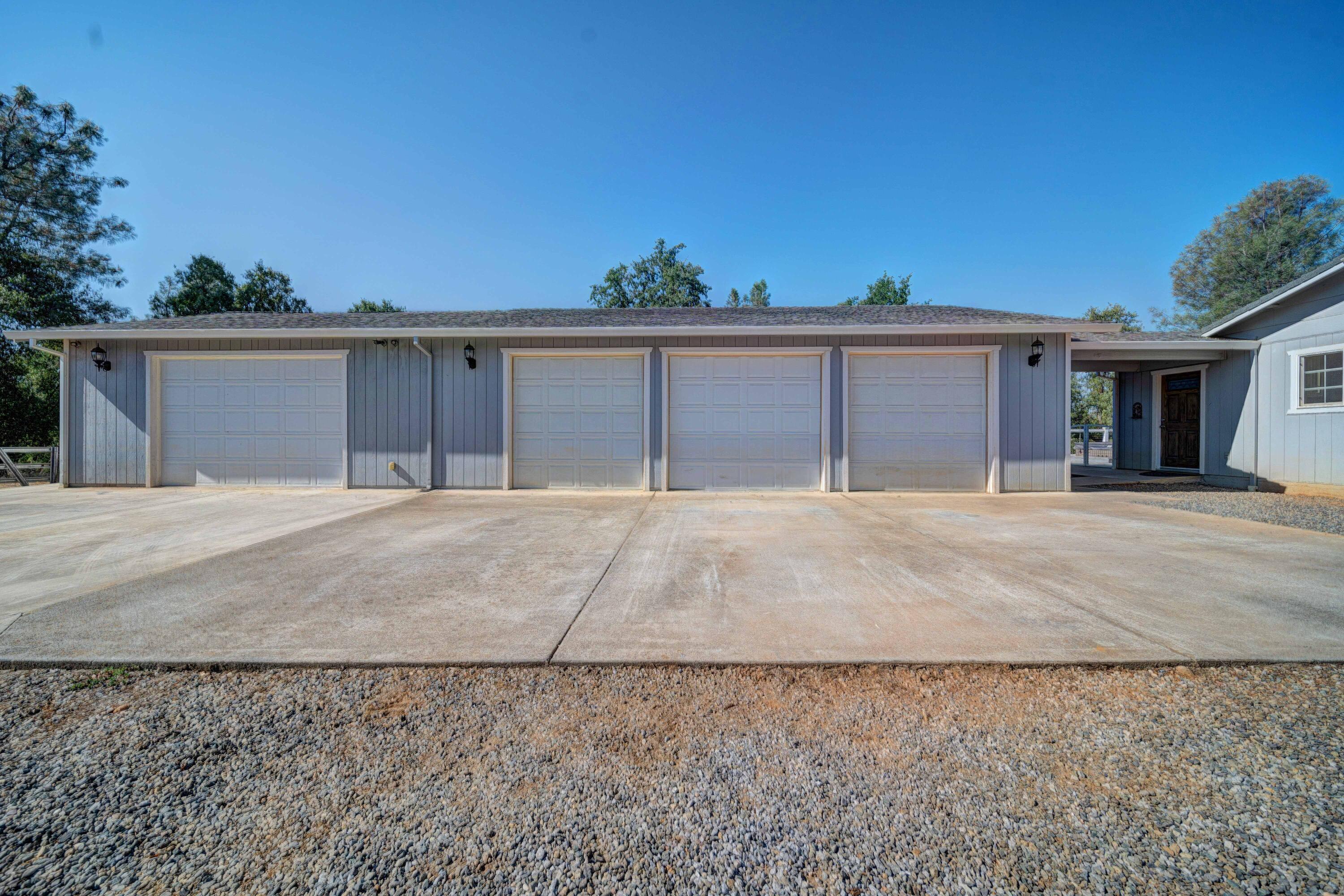 Property Photo: 17041 Hawthorne Avenue CA 96007