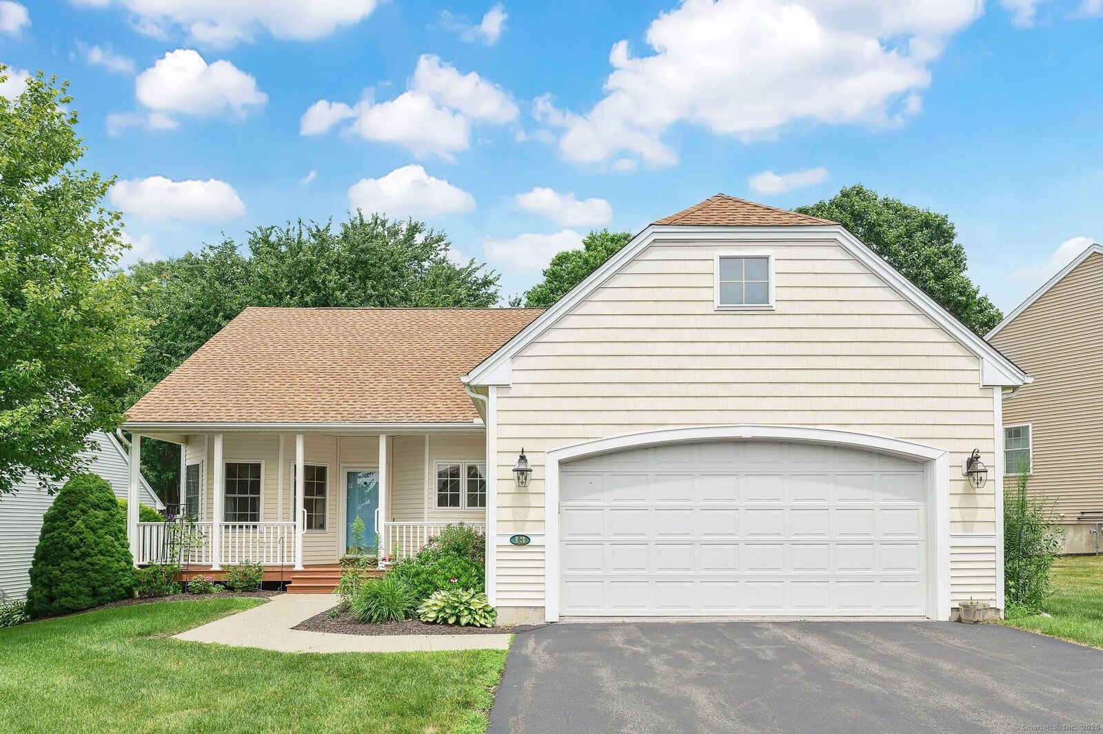 Property Photo:  13 Skyline View Road 13  CT 06088 