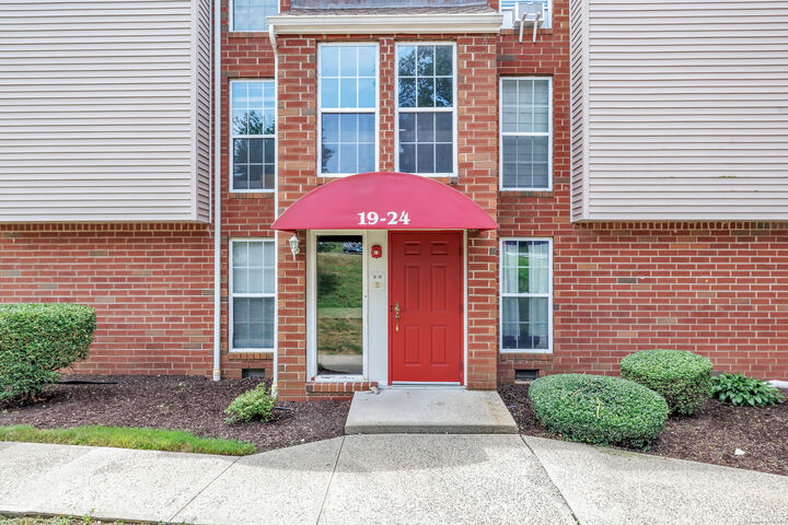 19 Heather Ridge 19  Shelton CT 06484 photo