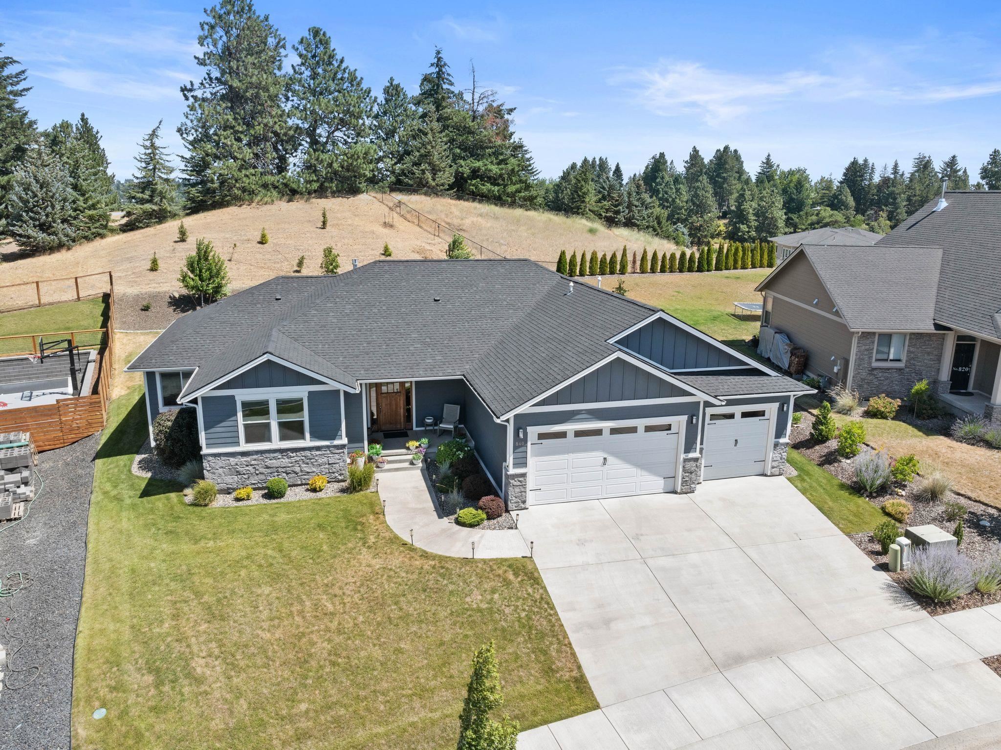 Property Photo: 840 SW Marcia Dr WA 99163