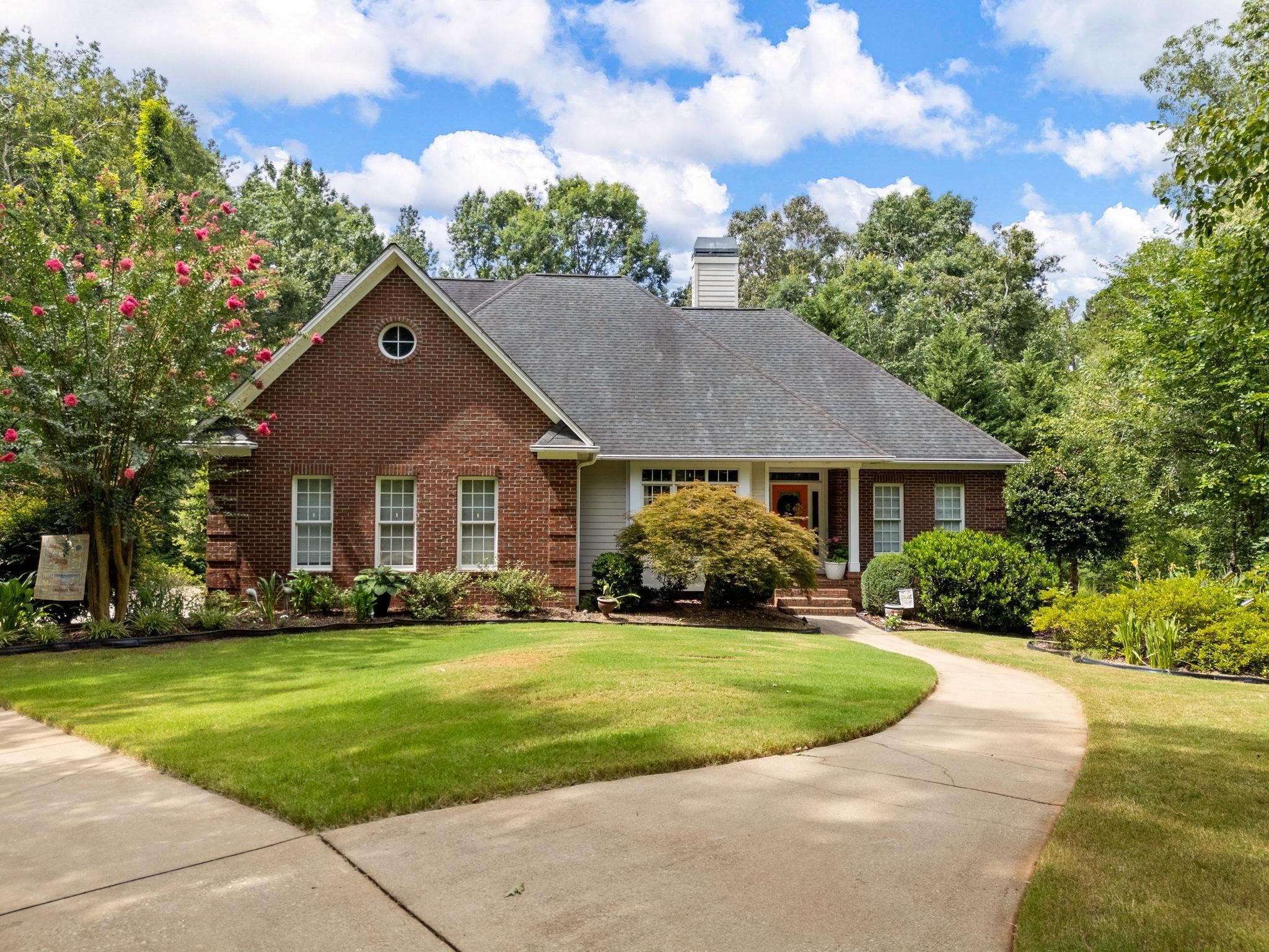 Property Photo:  322 Oleander Lane  SC 29303 