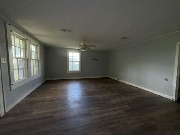 Property Photo:  282 Central St.  AL 36301 