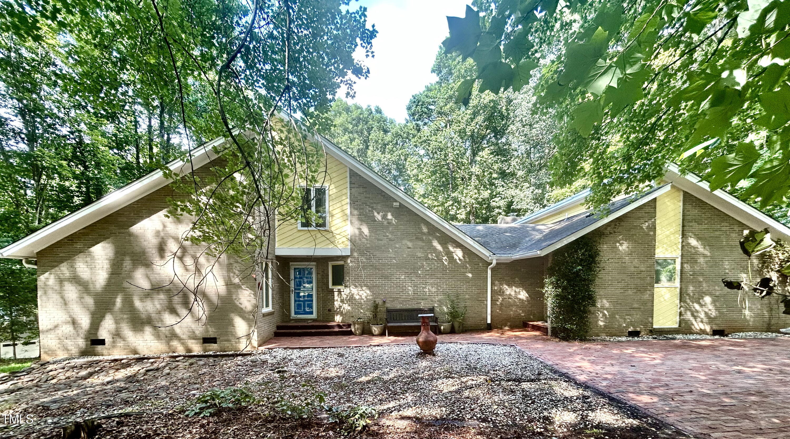 Property Photo: 5008 Tallwood Drive NC 27613