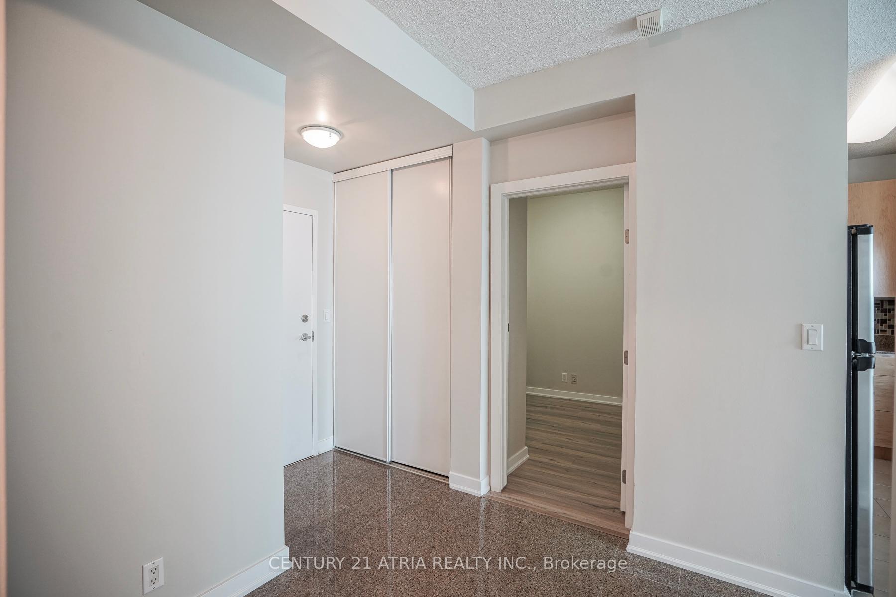 Photo de la propriété:  381 Front Street 3102  ON M4V 2T6 