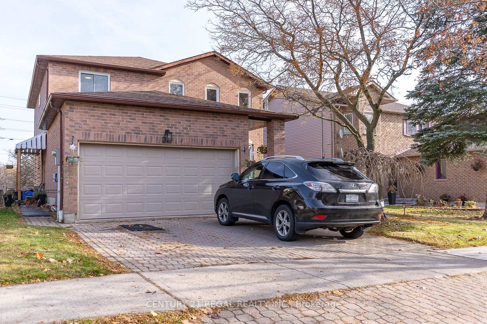 28 Upland Drive  Whitby ON L1N 8H8 photo