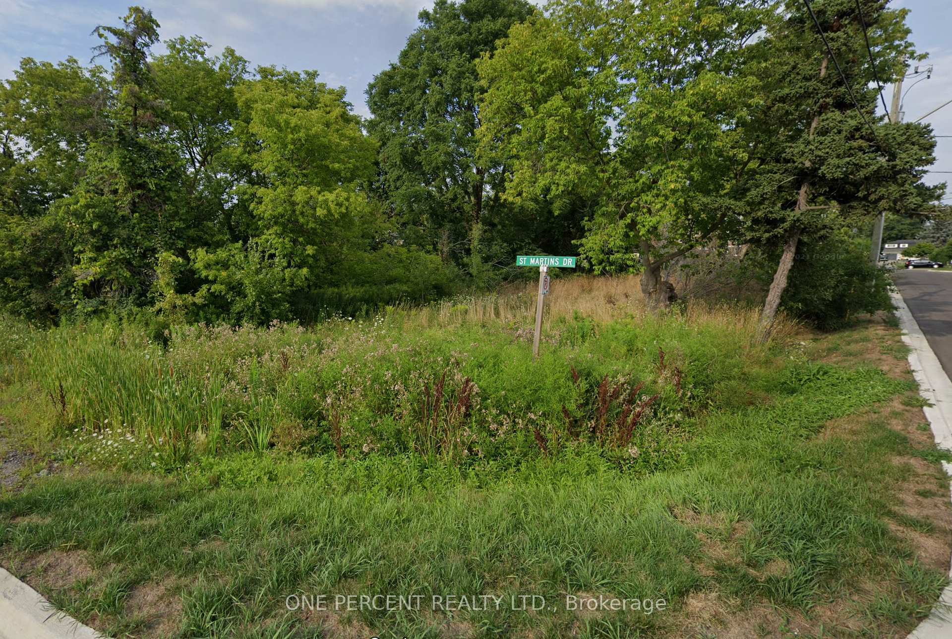 Property Photo:  805 St. Martins Drive  ON L1W 1N1 