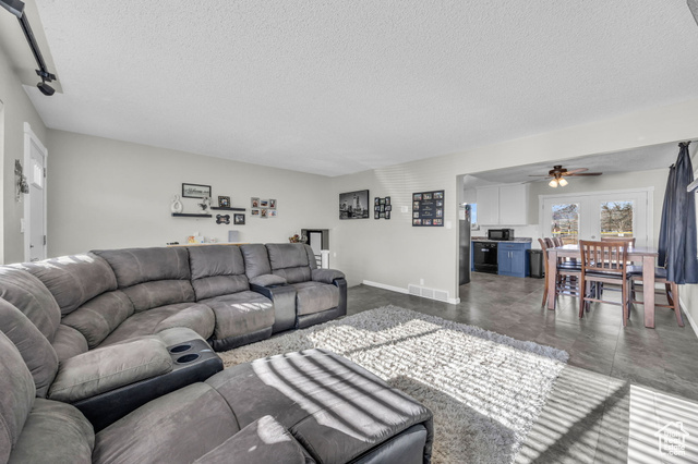 Property Photo: 926 Harrop St S UT 84404