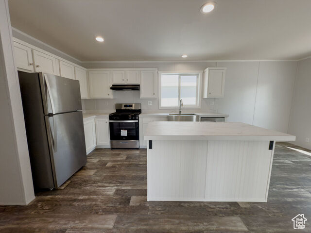 Property Photo: 75 W 250 N UT 84015