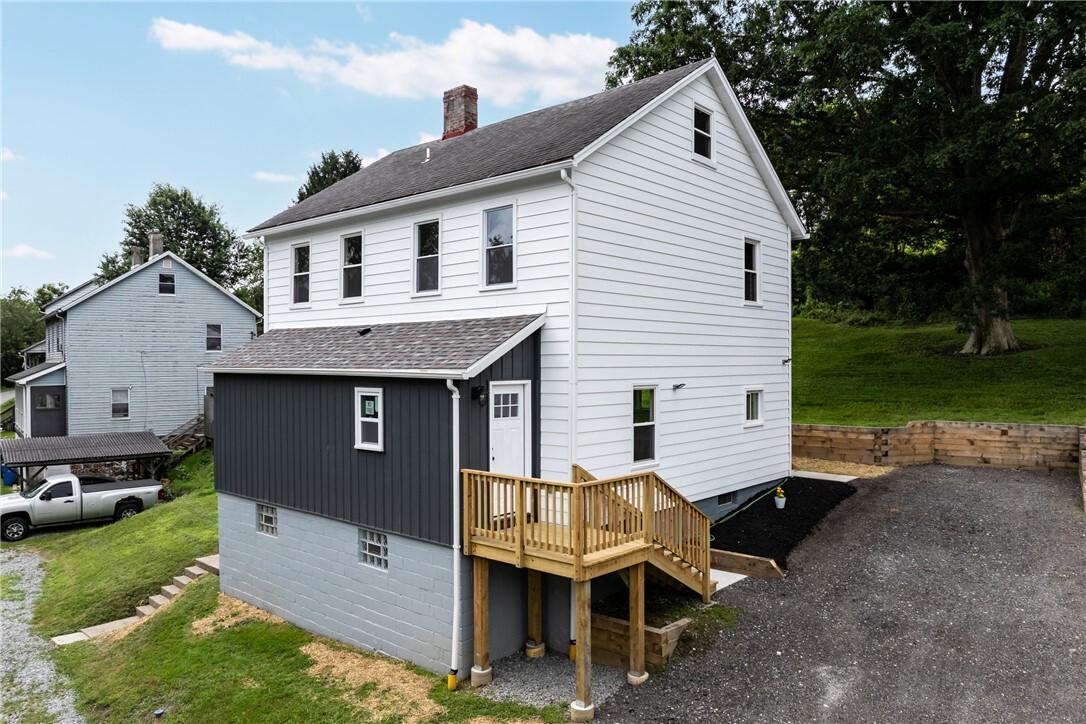 3190 Aspen Street  North Huntingdon PA 15678 photo