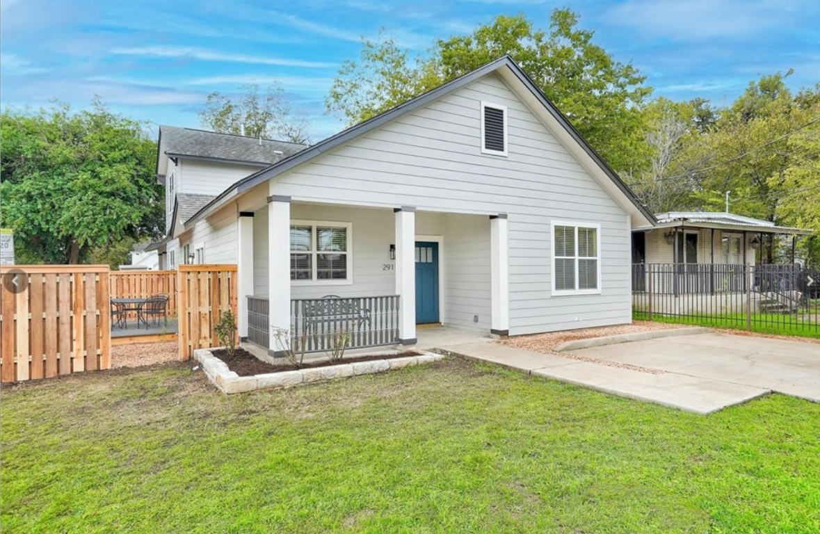Property Photo: 2911 E 5th Street A TX 78702