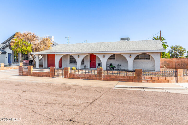 Property Photo:  4025 N 81st Street  AZ 85251 