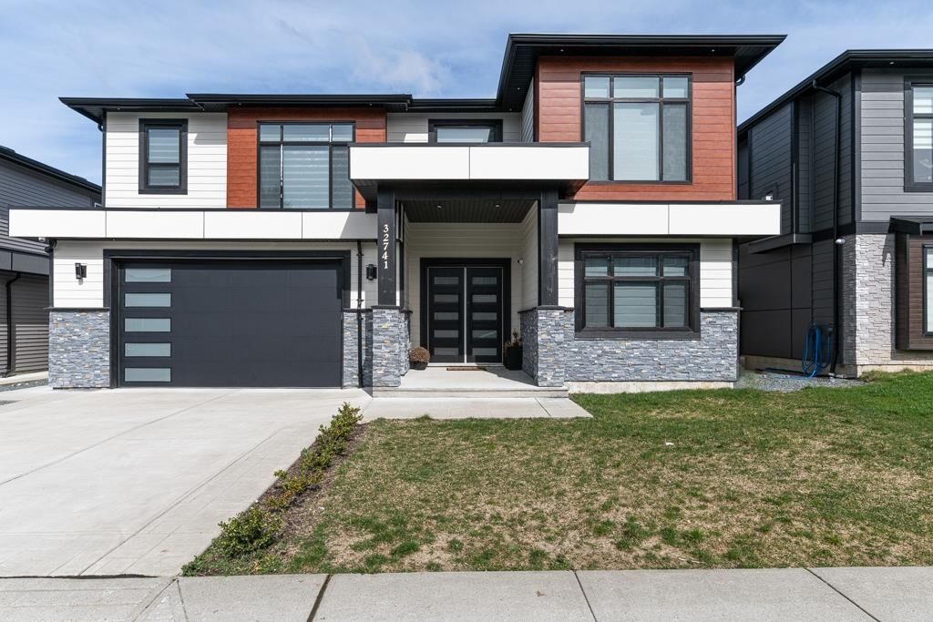 Property Photo: 32741 Carter Avenue BC V4S 1A1