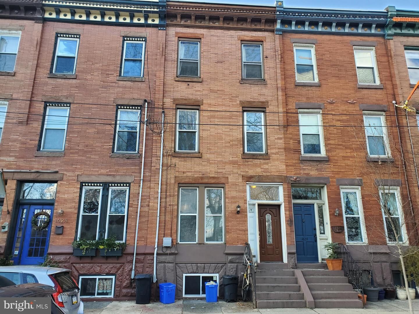 Property Photo: 1626 S 4th Street 1 PA 19148