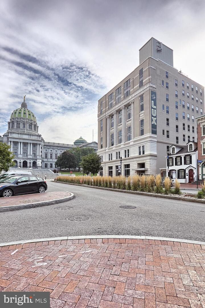 Property Photo:  231 State St. 405  PA 17101 