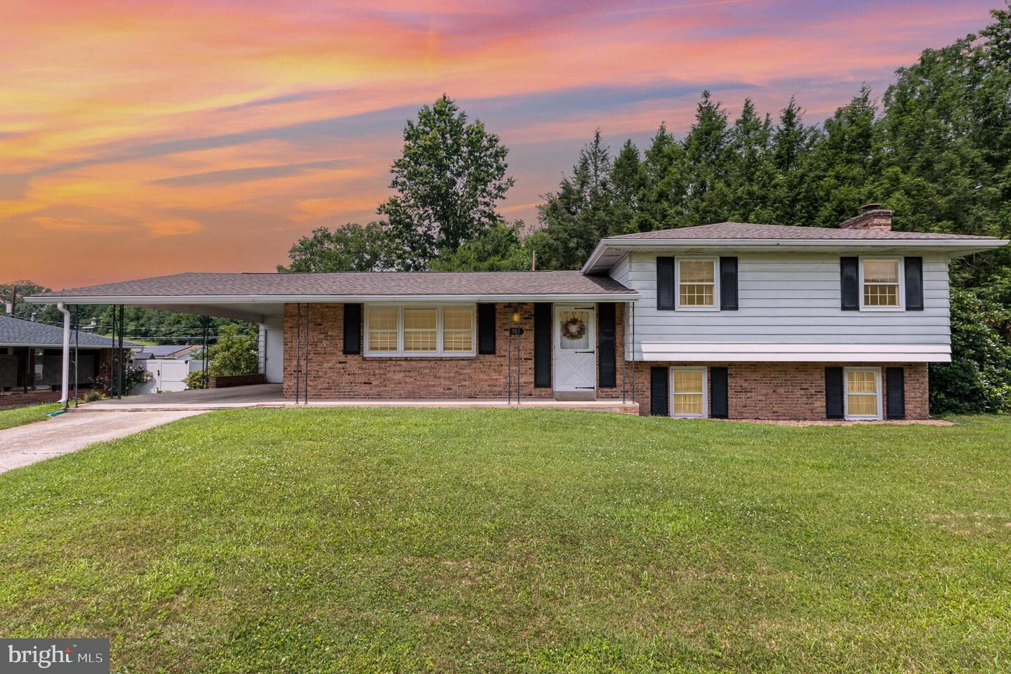 Property Photo:  965 Center Street  PA 17061 