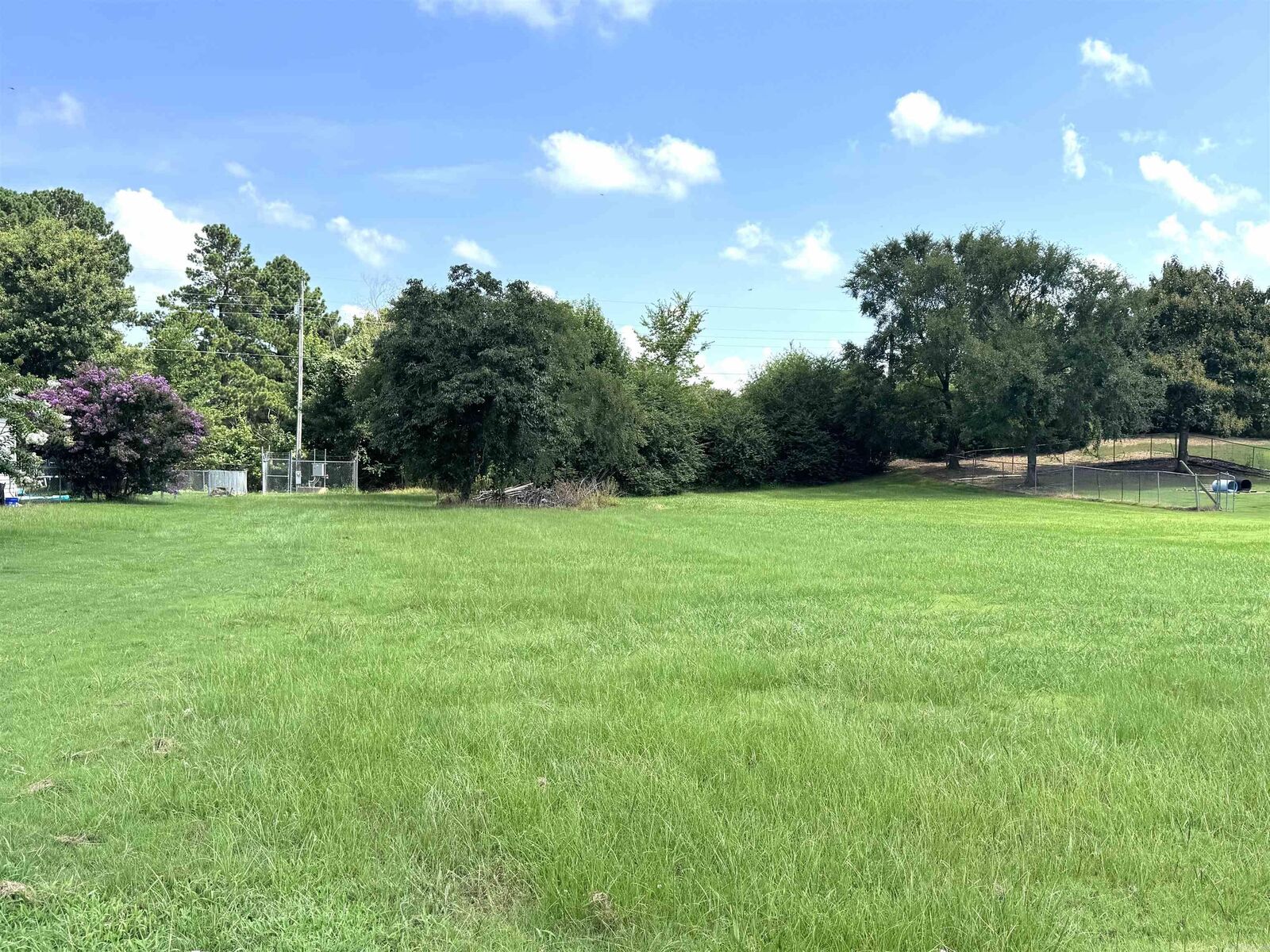 Property Photo: 1141 Oak Shadows AR 72120