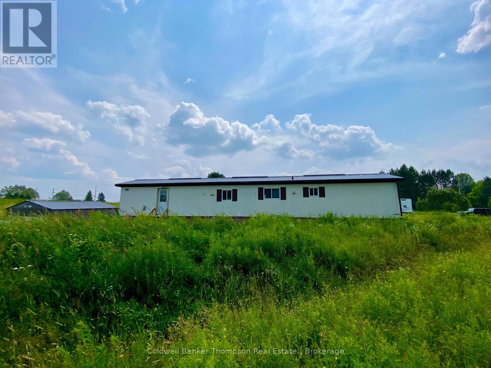 Property Photo: 28 Hilltop Road South ON P0H 1A0