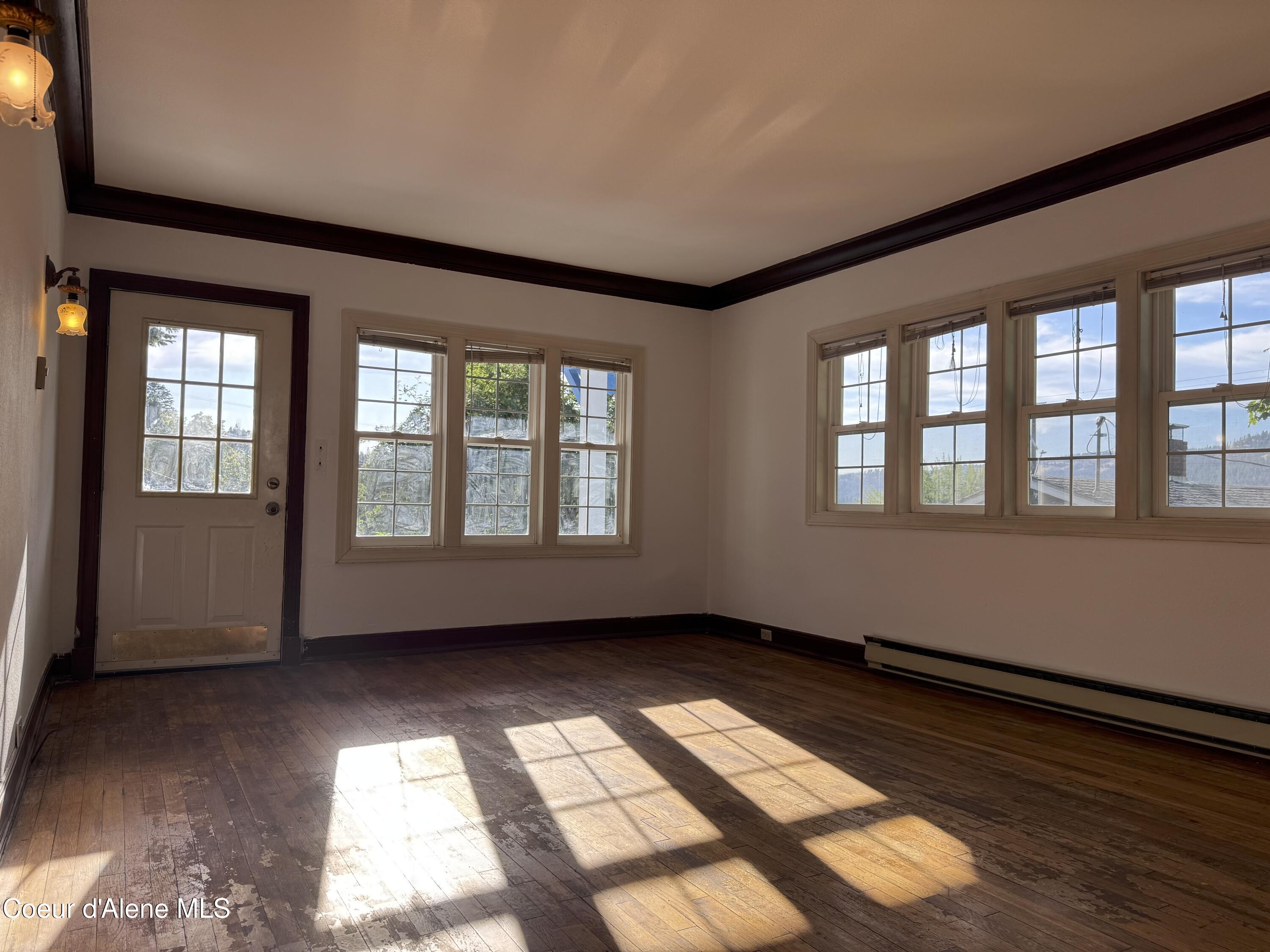 Property Photo: 214 S 13th ID 83861