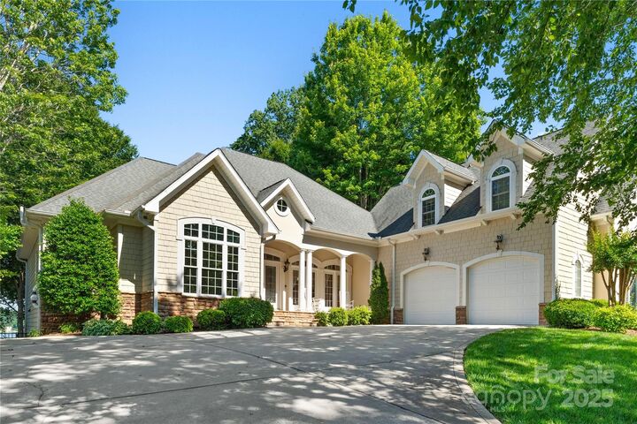 Property Photo:  1336 Astoria Parkway  NC 28609 