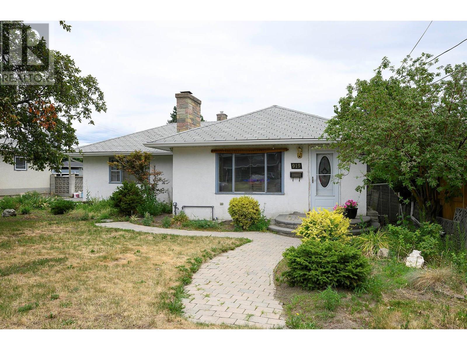 919 Schreiner Street  Kamloops BC V2B 5V8 photo