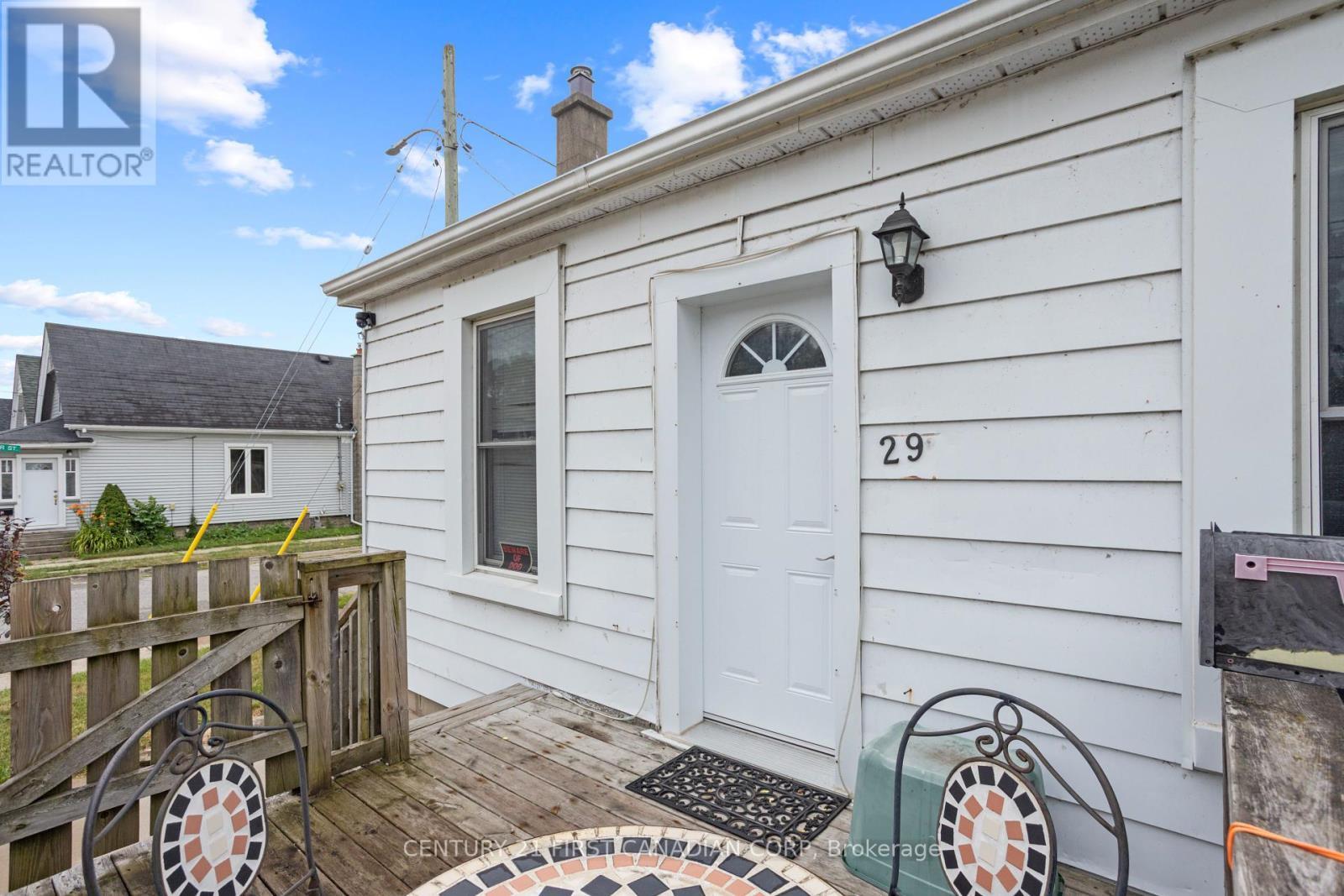 Property Photo: 29 Rectory Street ON N5Z 1Z7