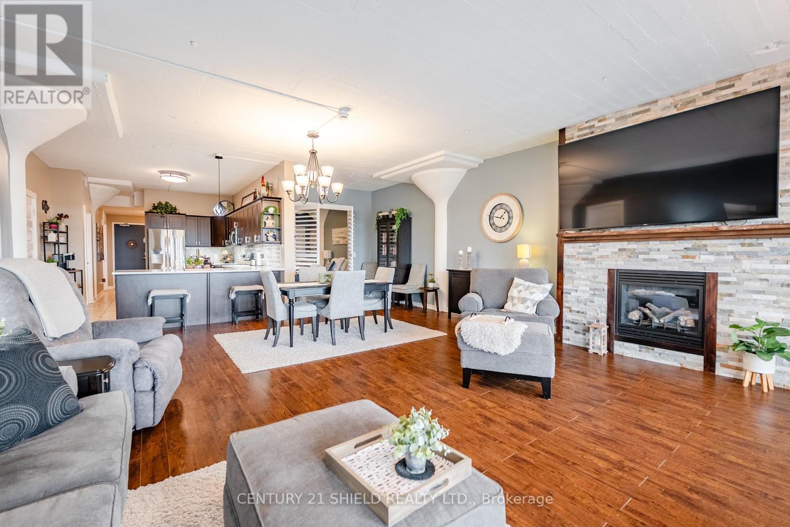 Photo de la propriété: 710 Cotton Mill Street 411 ON K6H 7L3