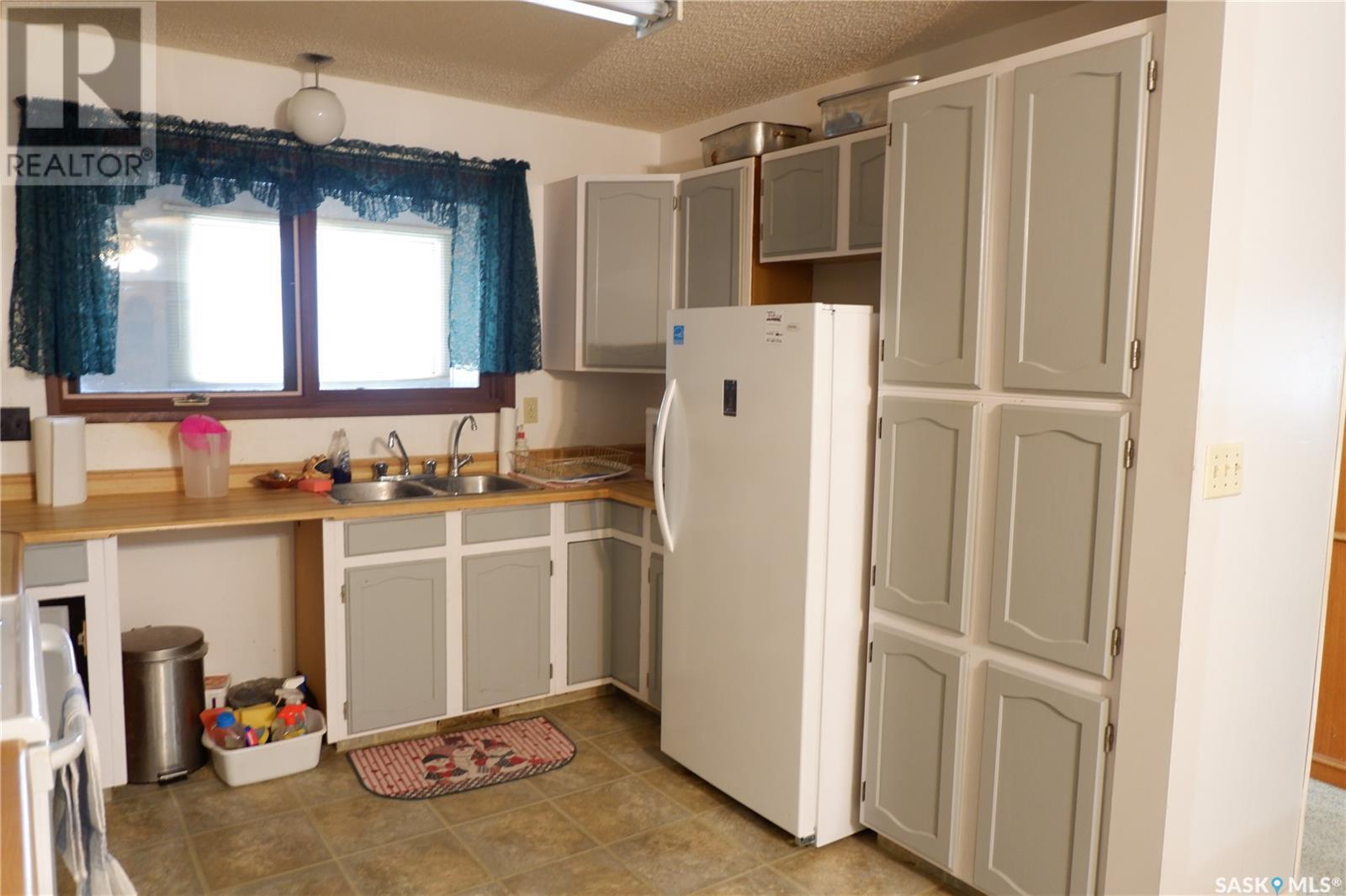 Property Photo: 235 King Street SK S0H 0Z0