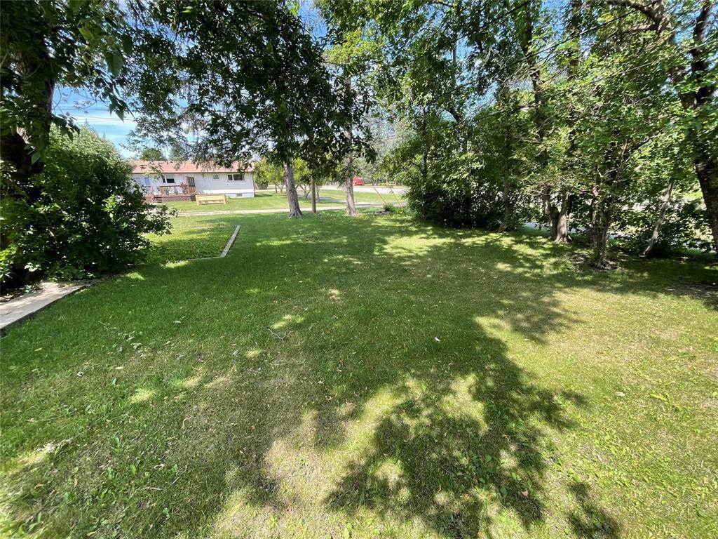 Property Photo: 253 Dufferin Street MB R0K 0H0