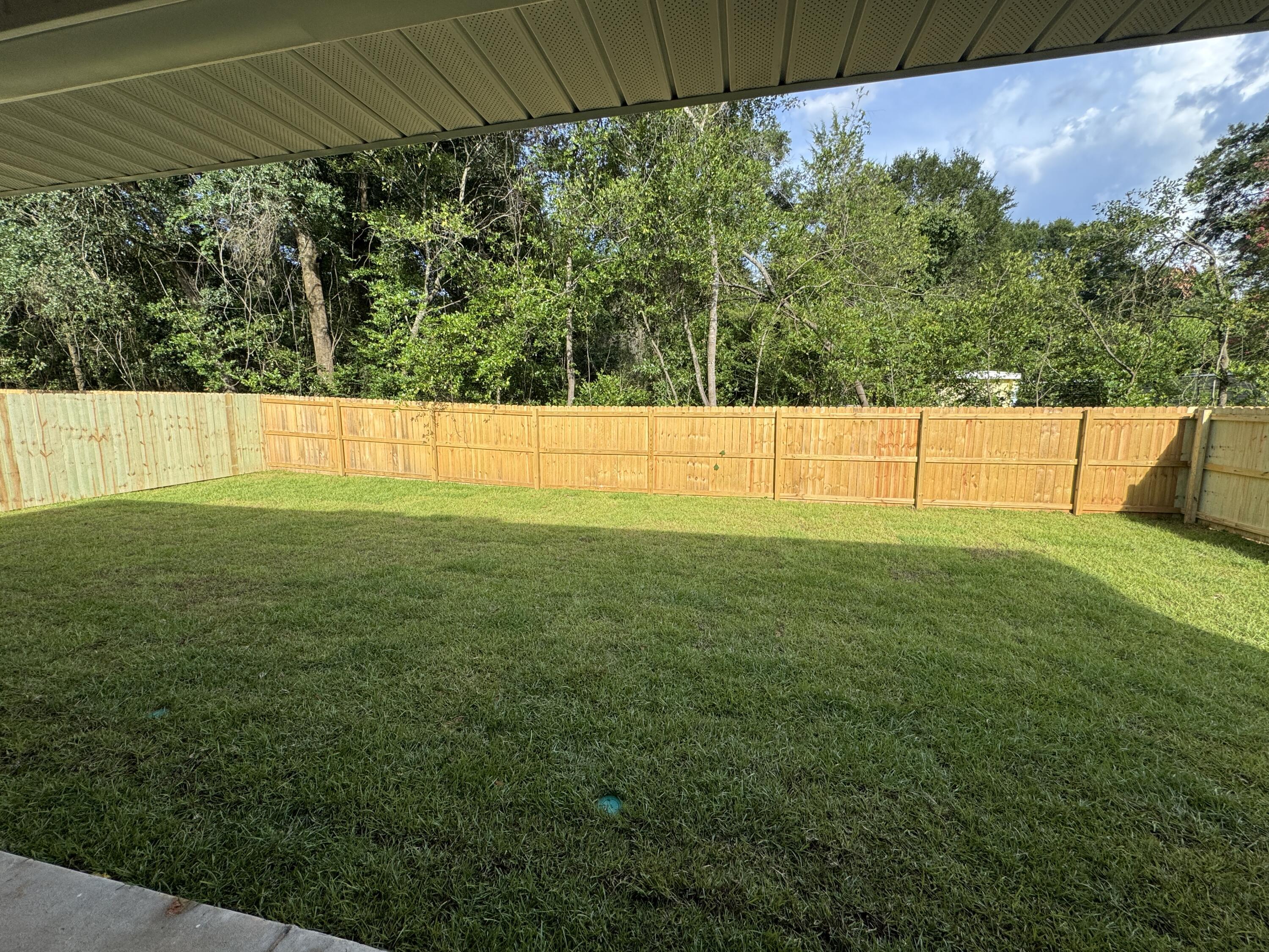Property Photo:  693 E Bowers Avenue  FL 32539 