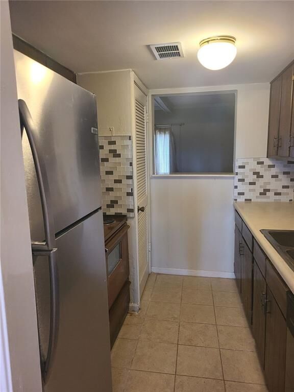 Property Photo:  1394 Wood Circle S  GA 30260 