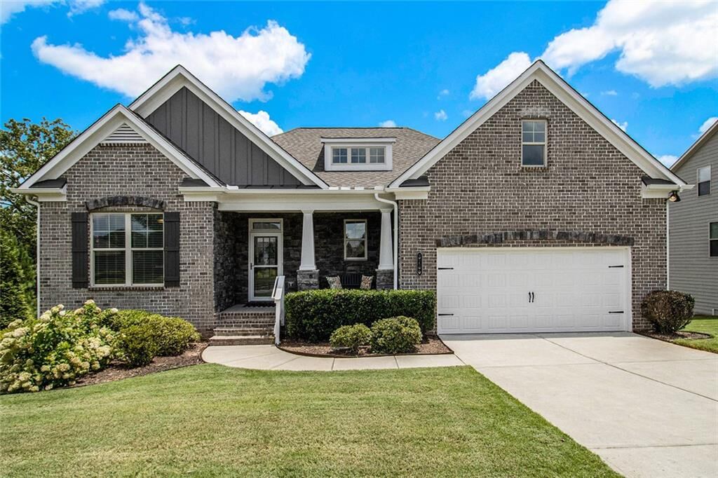 Property Photo: 5780 Stellata Circle Circle GA 30028