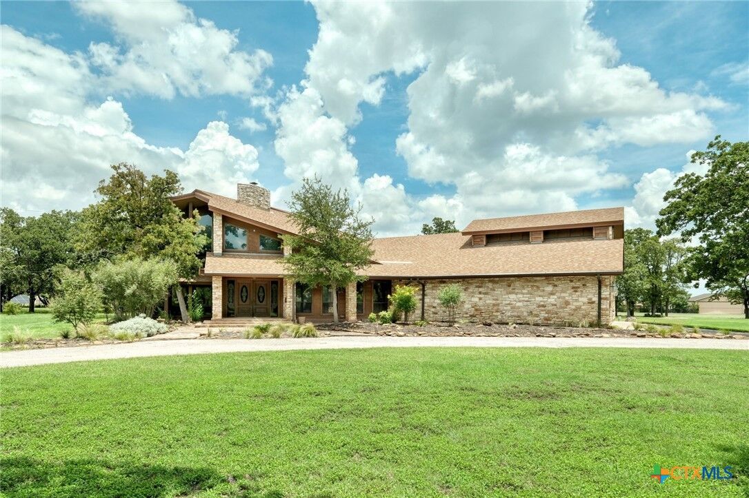 Property Photo:  700 Breakaway Road  TX 78613 
