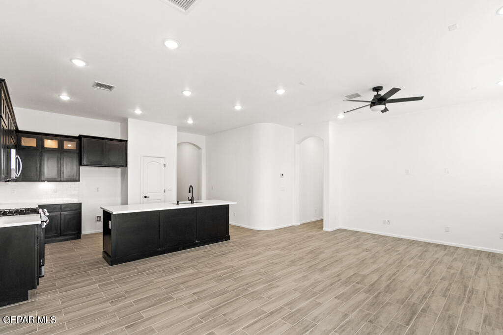 Property Photo:  1813 Kelsey Davis Avenue  TX 79928 