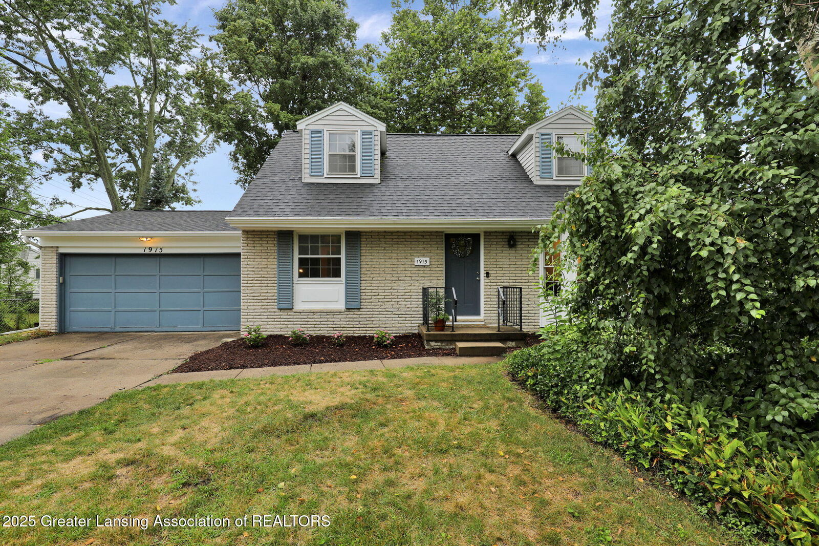 Property Photo: 1915 N Harrison Road MI 48823