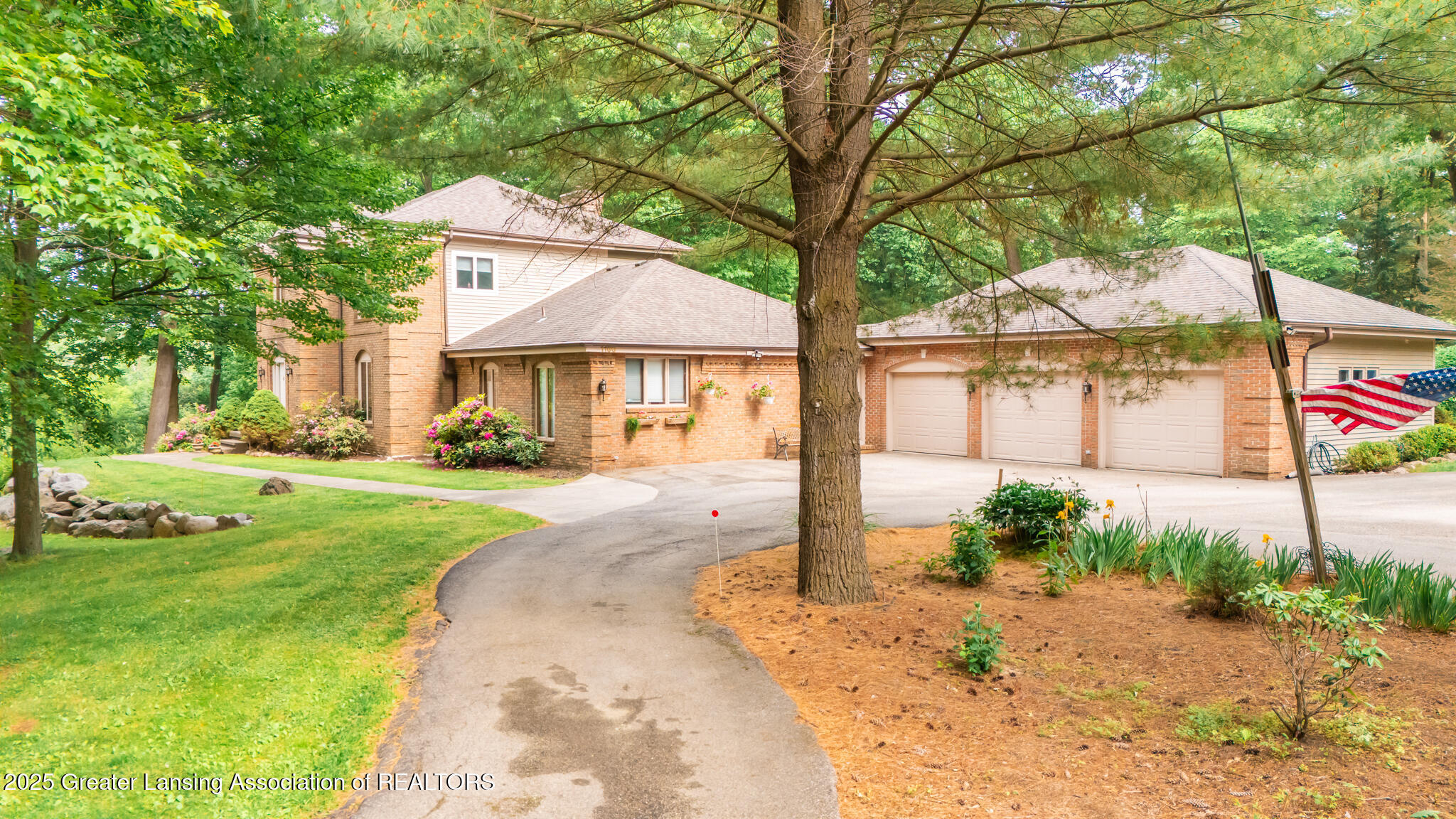Property Photo: 1160 Fox Chase MI 48864