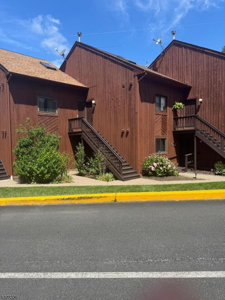 1 Brandywine Ct 4  Vernon Twp. NJ 07462 photo