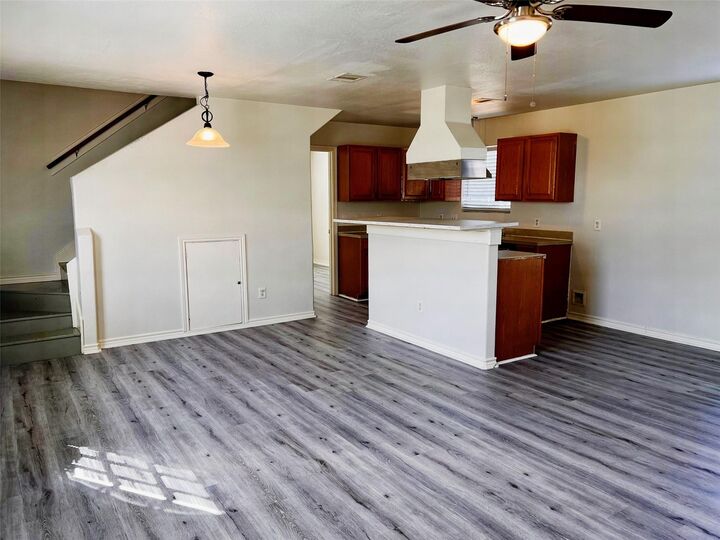 Property Photo:  1411 Lake View Circle W  TX 77423 