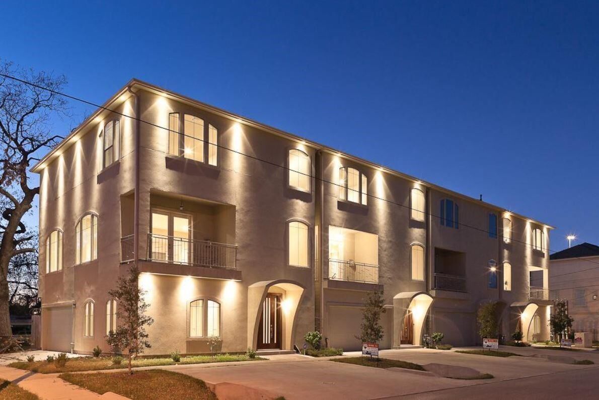 Property Photo:  2609 Lawrence Street  TX 77008 