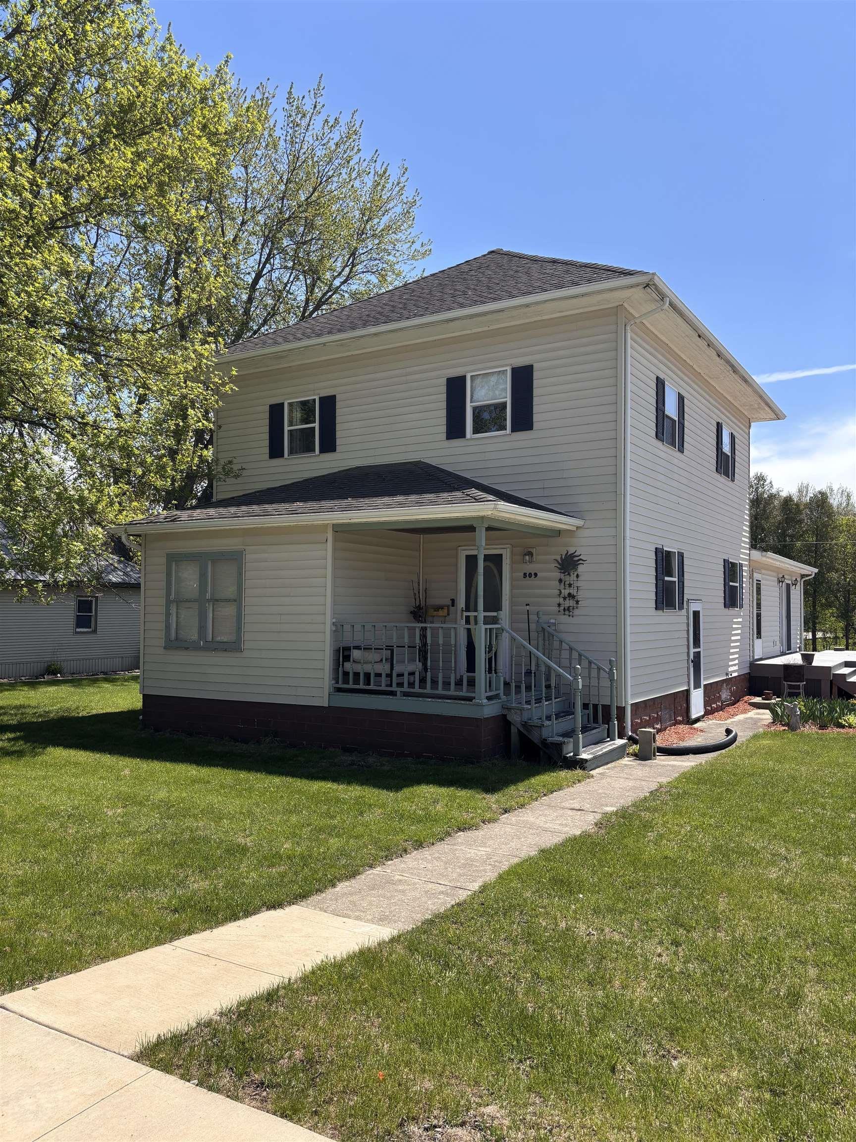 509 W 1st Street  Sumner IA 50674 photo