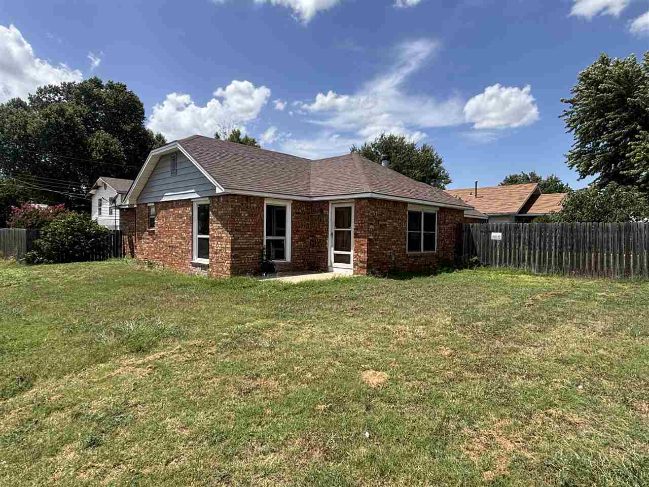 Property Photo: 203 N 4th St OK 73029