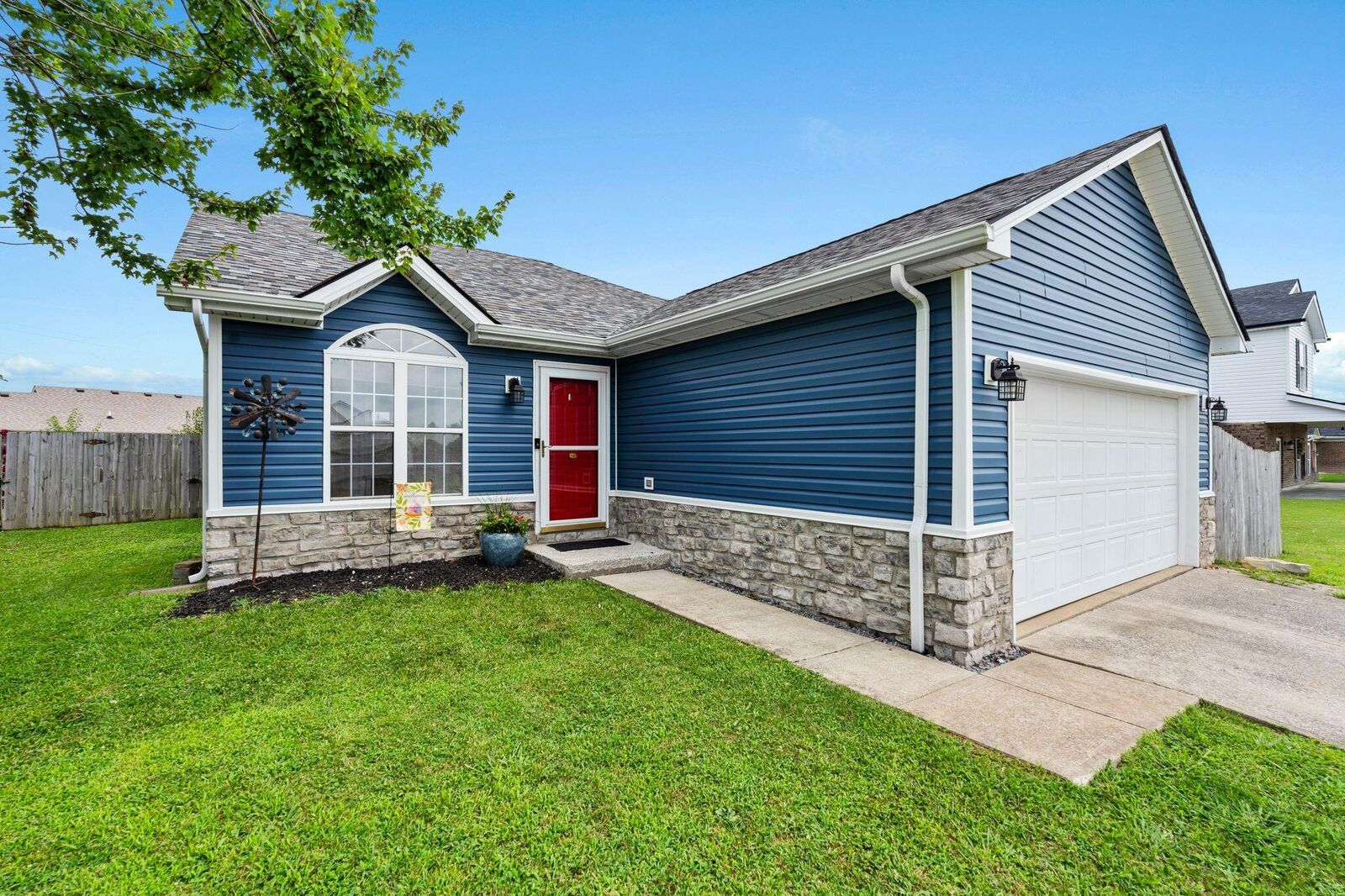 Property Photo:  113 Wesley Court  KY 40475 