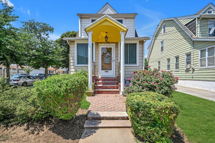102-20 218th Place  Queens Village NY 11429 photo