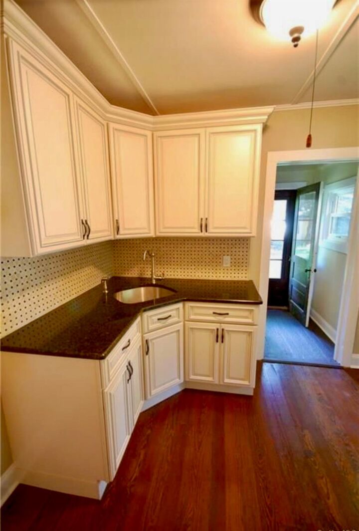 Property Photo: 7 Oakland Court NY 10990