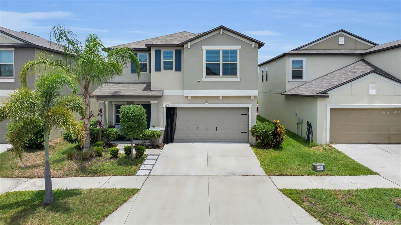 Property Photo: 6959 King Creek Drive FL 33573