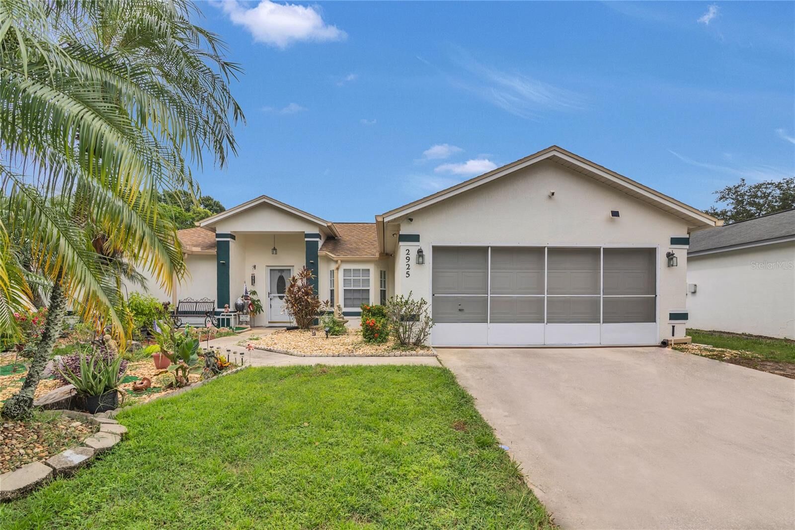 Property Photo: 2925 Timbercrest Place FL 33810