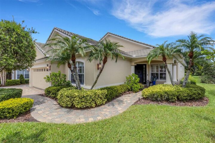 Property Photo: 2633 Bellerive Drive FL 33803