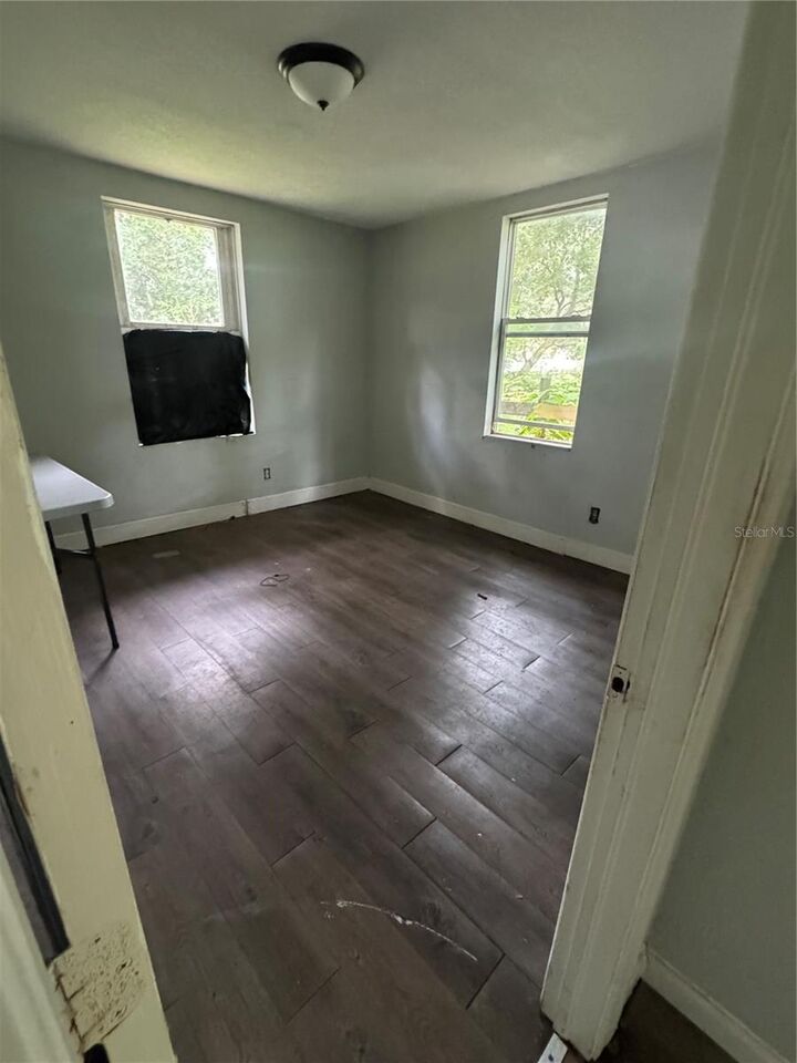 Property Photo: 2310 Azalea Court FL 33815