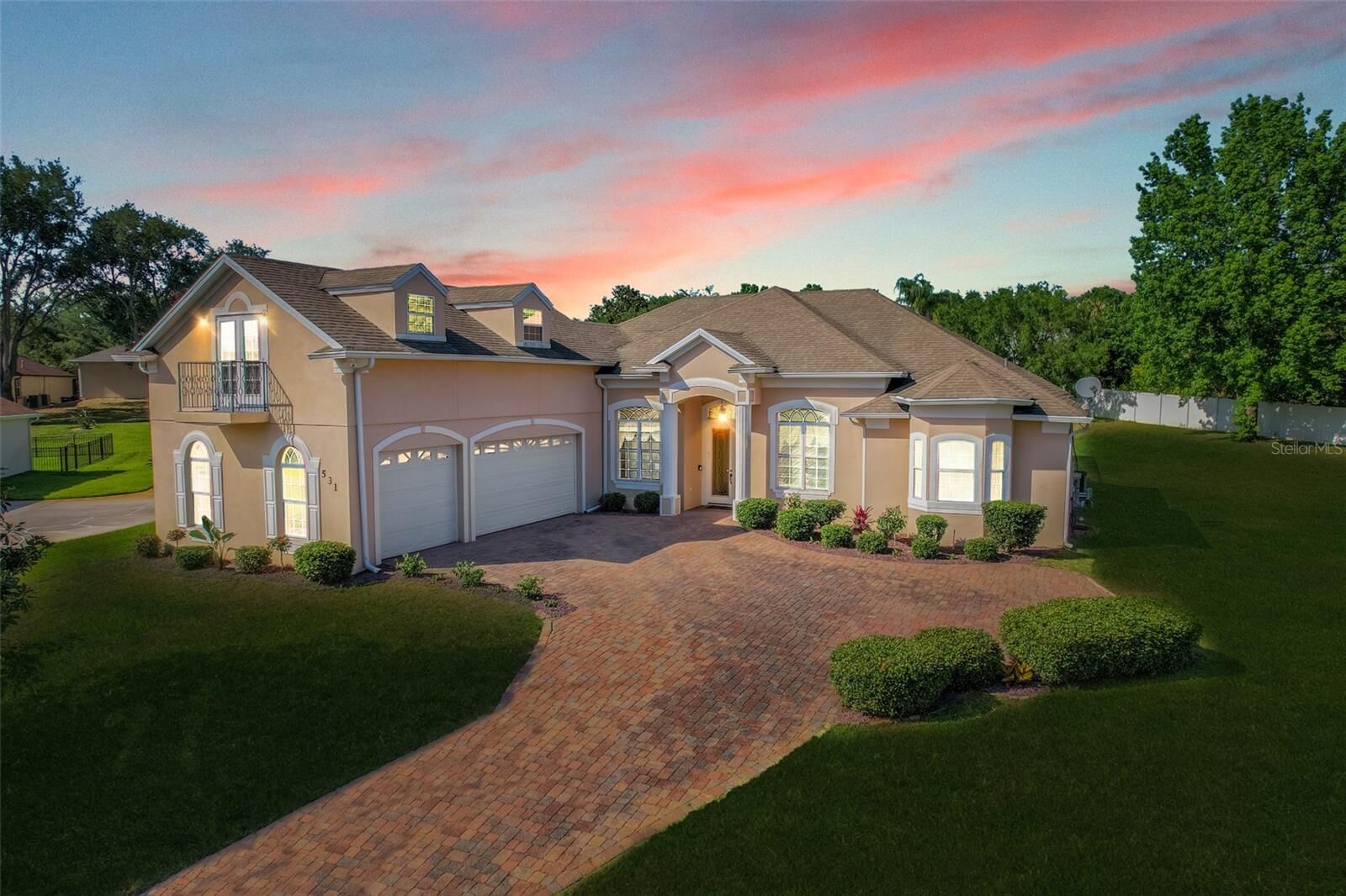 Property Photo:  531 Brookwood Court  FL 34715 