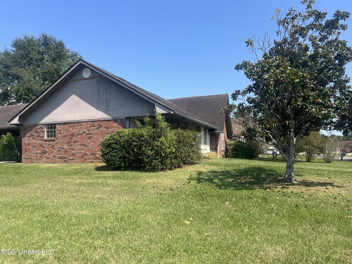 Property Photo:  2158 Baywood Drive  MS 39532 