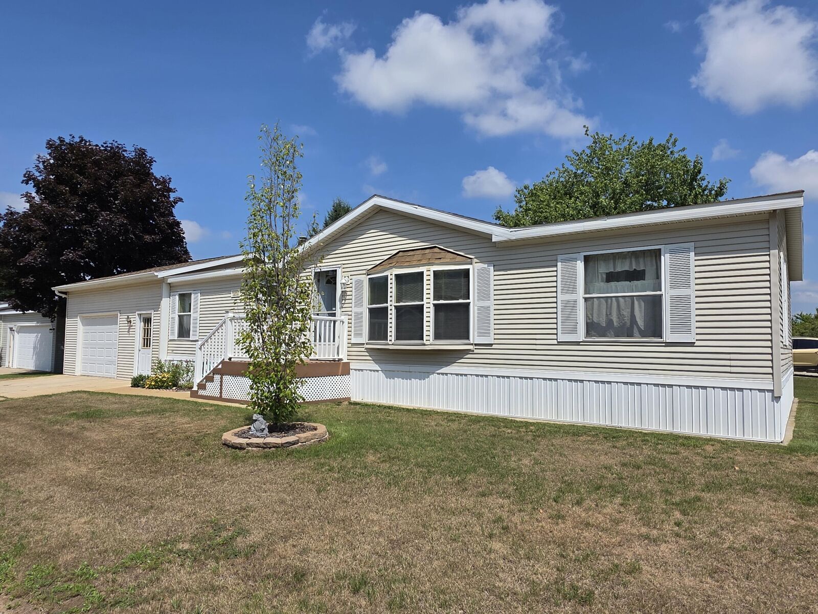 Property Photo:  3567 Hollyfield Drive  MI 49319 